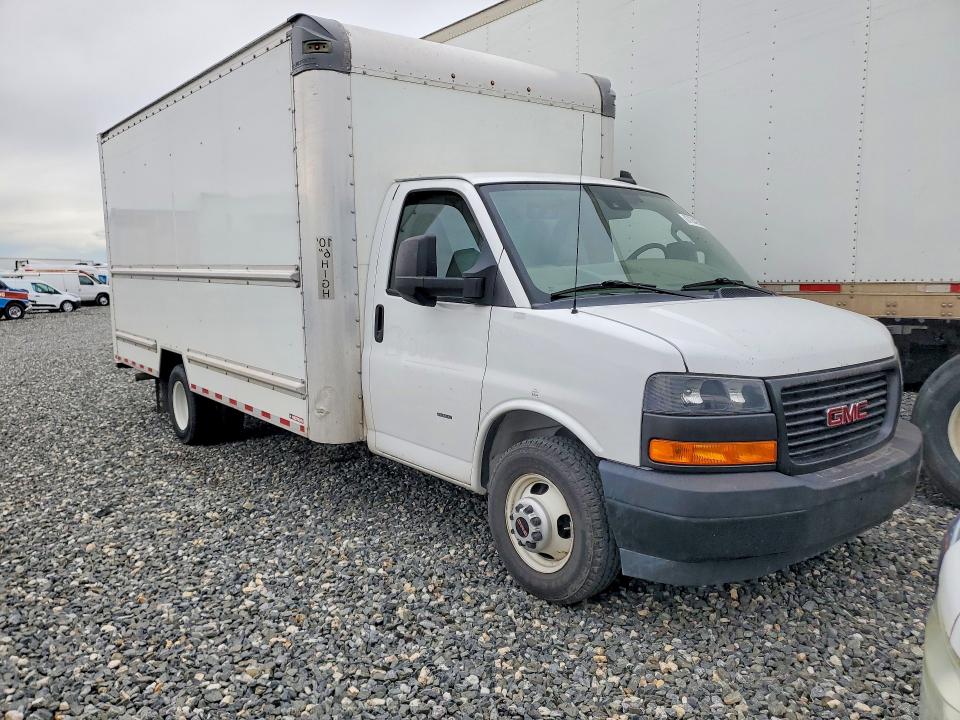 67264236 :رقم المزاد ، 7GZ37TC77MN011348 vin ، 2021 Gmc Savana مزاد بيع