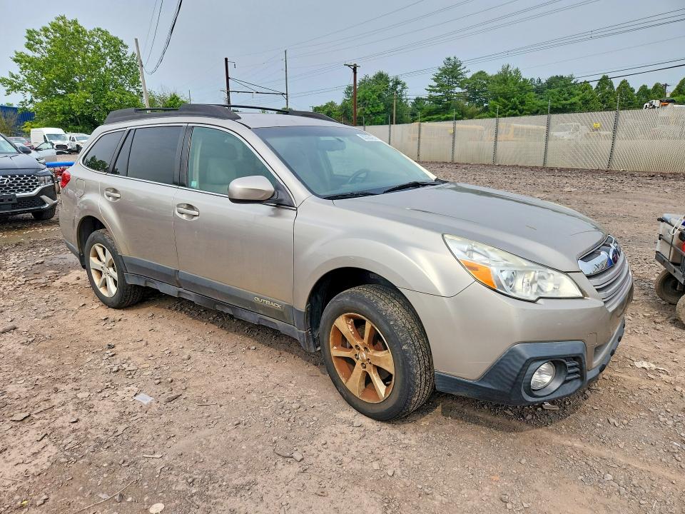 2014 Subaru Outback მანქანა იყიდება აუქციონზე, vin: 4S4BRBCC5E3310534, აუქციონის ნომერი: 63305426