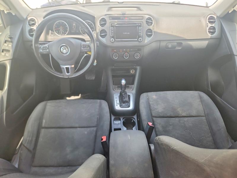 2015 Volkswagen Tiguan მანქანა იყიდება აუქციონზე, vin: WVGAV7AX1FW614549, აუქციონის ნომერი: 65304426
