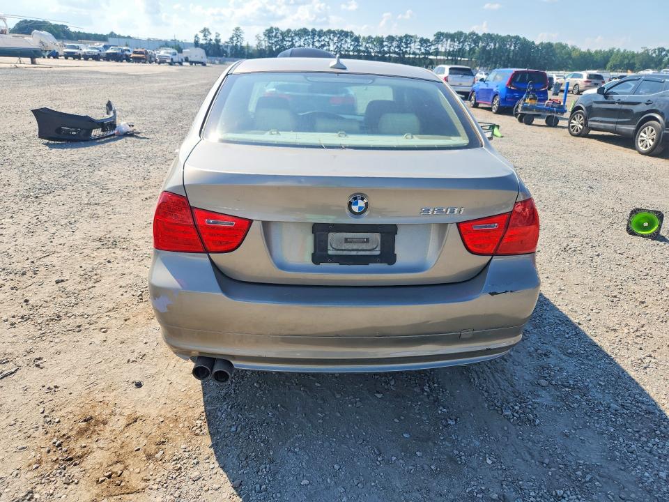 65288996 :رقم المزاد ، WBAPH5C54BA446691 vin ، 2011 Bmw 328 مزاد بيع