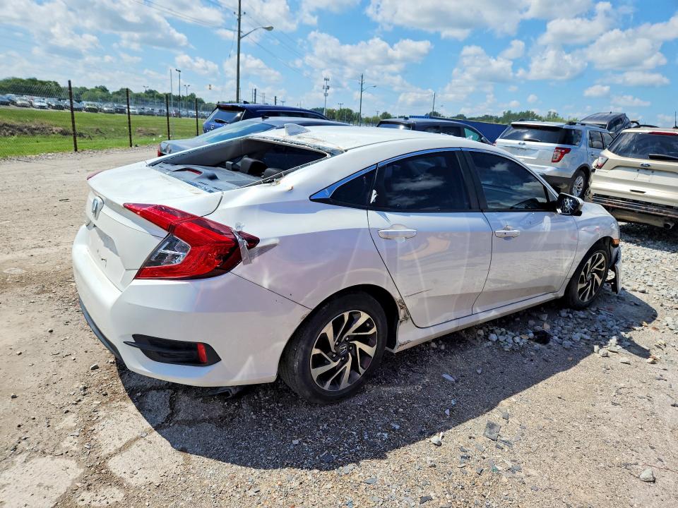 2018 Honda Civic მანქანა იყიდება აუქციონზე, vin: 19XFC2F75JE033697, აუქციონის ნომერი: 63663396