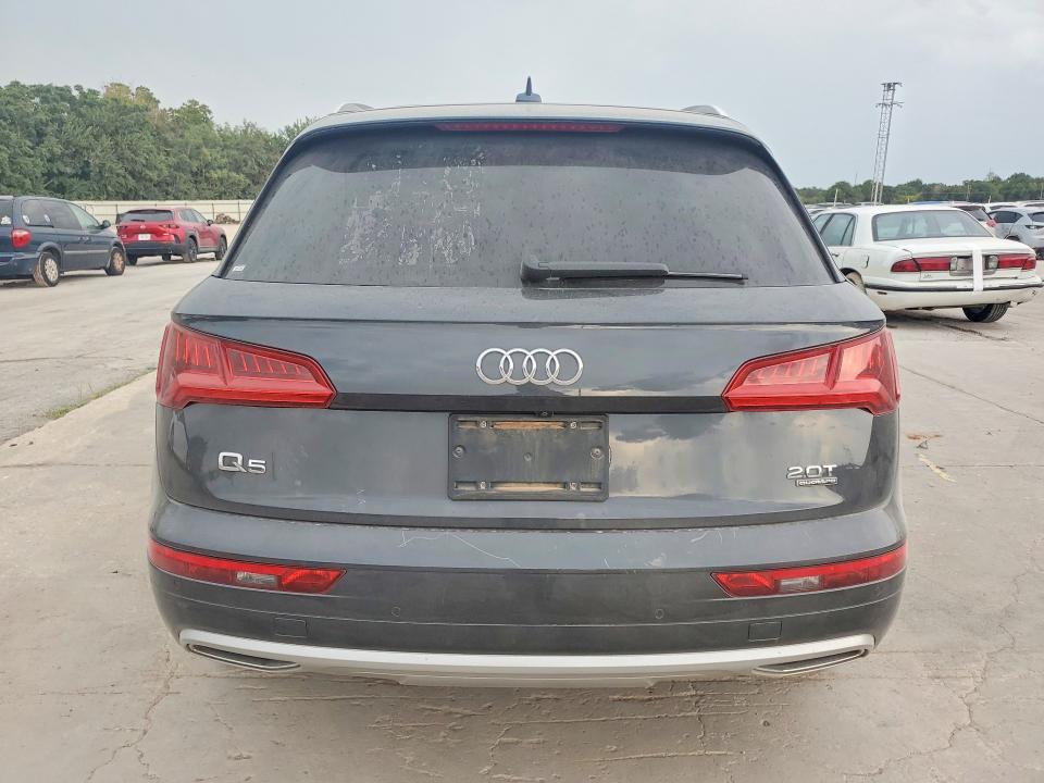63718896 :رقم المزاد ، WA1BNAFY2J2118760 vin ، 2018 Audi Q5 مزاد بيع