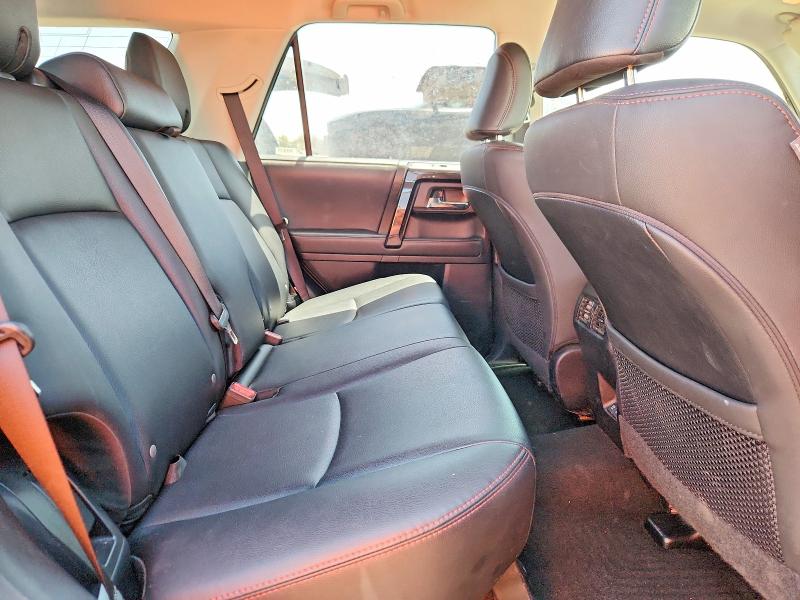 64044866 :رقم المزاد ، JTERU5JR0M5931673 vin ، 2021 Toyota 4runner مزاد بيع