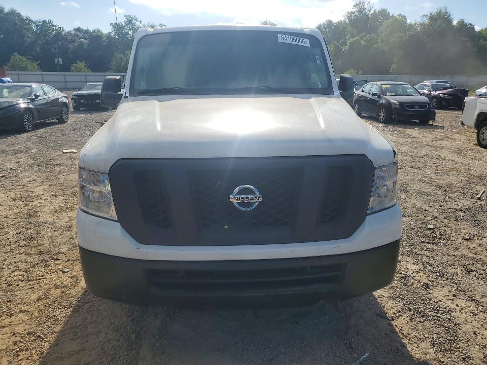 64106006 :رقم المزاد ، 1N6BF0KY4HN803853 vin ، 2017 Nissan Nv مزاد بيع