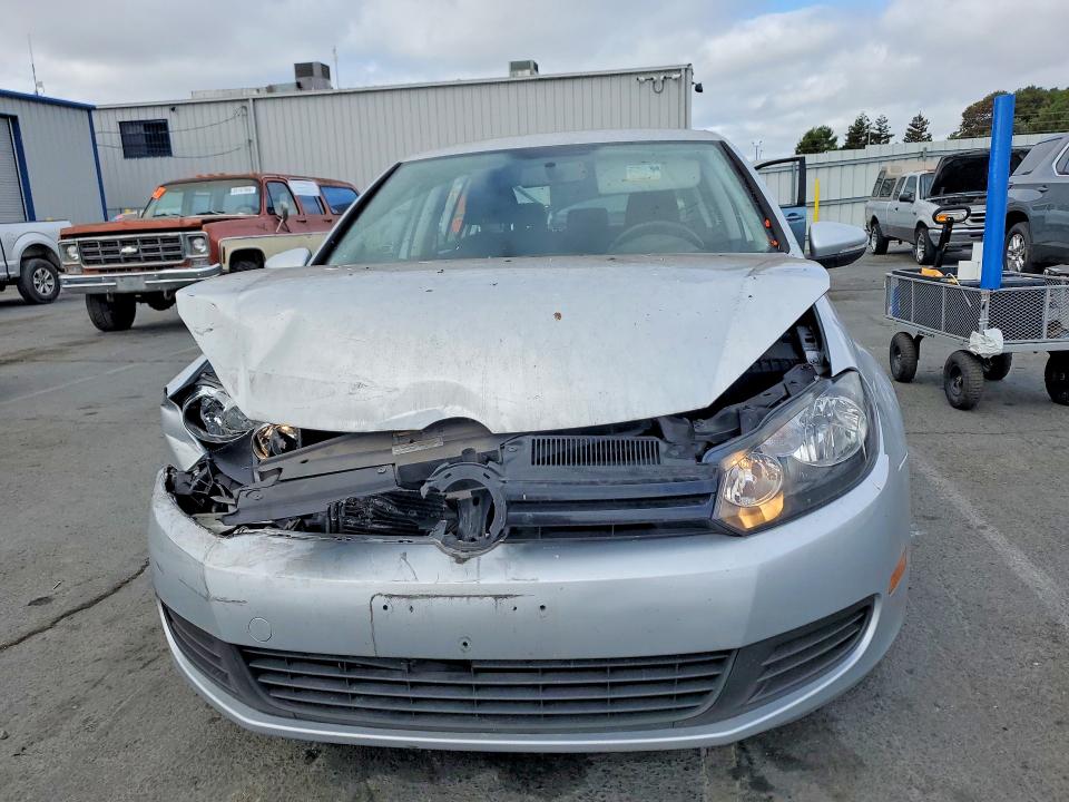2014 Volkswagen Golf მანქანა იყიდება აუქციონზე, vin: WVWDB7AJ7EW006118, აუქციონის ნომერი: 64840276