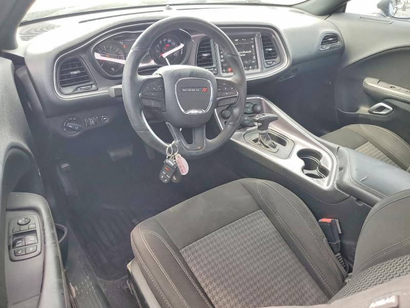 64137866 :رقم المزاد ، 2C3CDZBT4JH116722 vin ، 2018 Dodge Challenger مزاد بيع