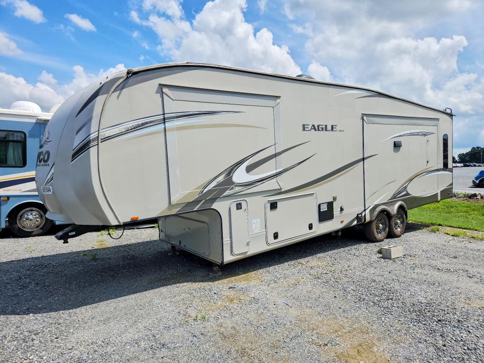 60916546 :رقم المزاد ، 1UJCJ0BT0J1WD0349 vin ، 2018 Jayco Eagle مزاد بيع