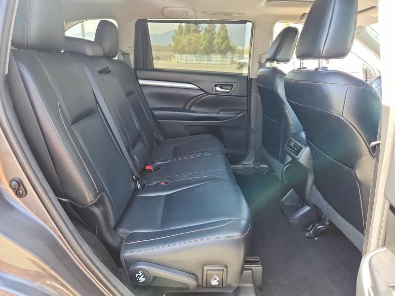 2018 Toyota Highlander მანქანა იყიდება აუქციონზე, vin: 5TDKZRFH6JS529757, აუქციონის ნომერი: 66060186
