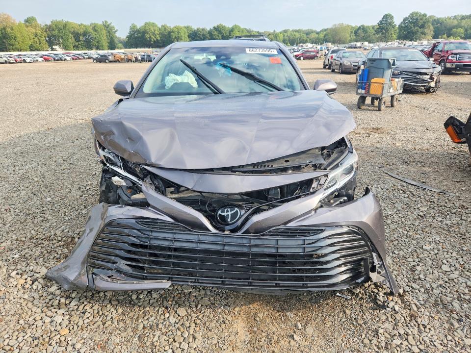 2018 Toyota Camry მანქანა იყიდება აუქციონზე, vin: 4T1B11HK0JU547082, აუქციონის ნომერი: 66273696