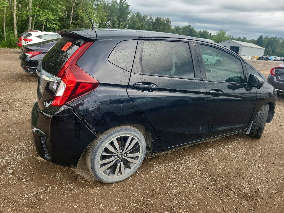 64988536 :رقم المزاد ، 3HGGK5H80FM105340 vin ، 2015 Honda Fit مزاد بيع