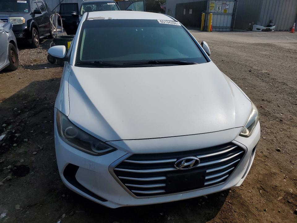 65134266 :رقم المزاد ، 5NPD74LF1JH402117 vin ، 2018 Hyundai Elantra مزاد بيع