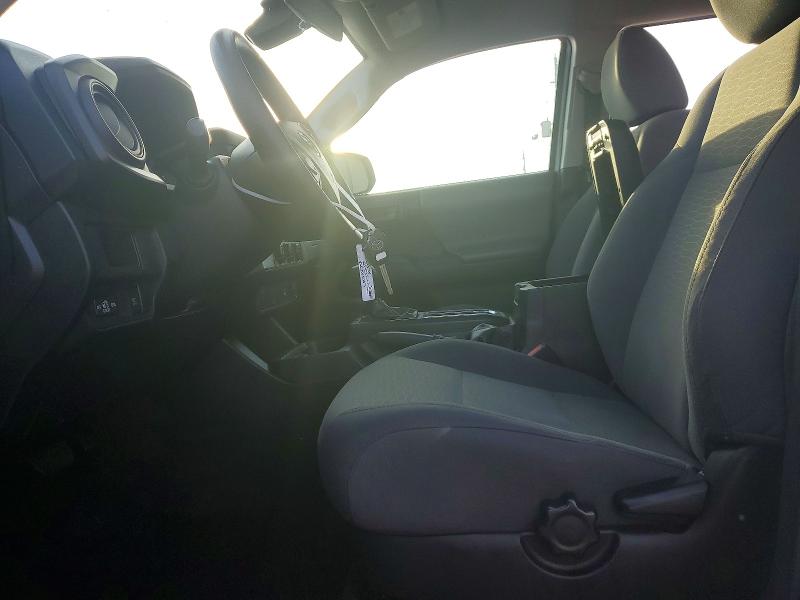 65193626 :رقم المزاد ، 5TFAX5GN0JX130559 vin ، 2018 Toyota Tacoma مزاد بيع