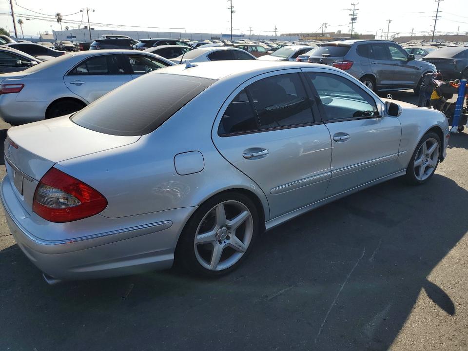 2009 Mercedes-benz E მანქანა იყიდება აუქციონზე, vin: WDBUF56X79B412689, აუქციონის ნომერი: 63762816