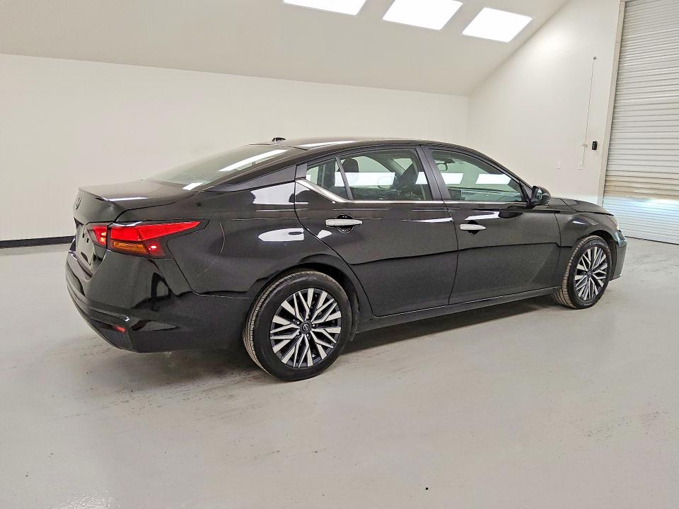 Продажа на аукционе авто 2025 Nissan Altima, vin: 1N4BL4DV3SN401762, номер лота: 63429256