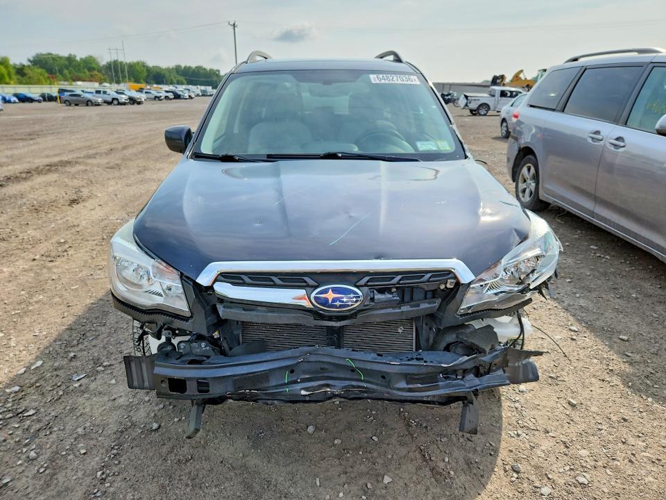 64827036 :رقم المزاد ، JF2SJADC3JH406018 vin ، 2018 Subaru Forester مزاد بيع