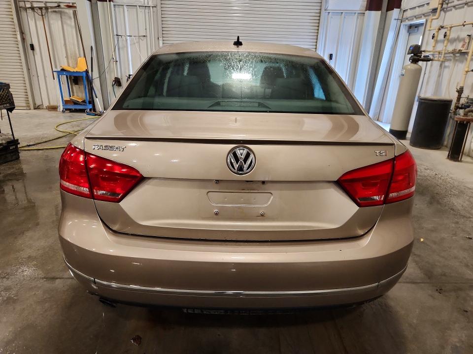 Продажа на аукционе авто 2015 Volkswagen Passat, vin: 1VWCS7A32FC075229, номер лота: 64141176