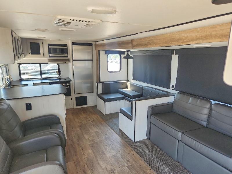 63936476 :رقم المزاد ، 5SFEB3424NE499518 vin ، 2022 Heartland Trl Runner مزاد بيع