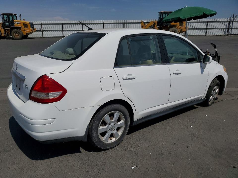 64467656 :رقم المزاد ، 3N1BC11E88L362899 vin ، 2008 Nissan Versa مزاد بيع