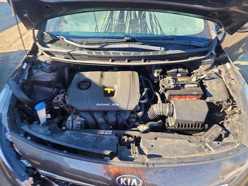 65393326 :رقم المزاد ، 3KPFK4A73JE181126 vin ، 2018 Kia Forte مزاد بيع
