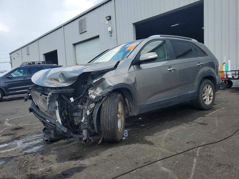 2014 Kia Sorento მანქანა იყიდება აუქციონზე, vin: 5XYKT4A73EG477350, აუქციონის ნომერი: 66507416
