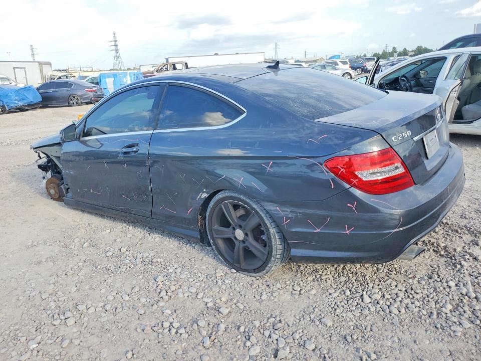 Продаж на аукціоні авто 2013 Mercedes-benz C, vin: WDDGJ4HB1DG064267, номер лоту: 64148796
