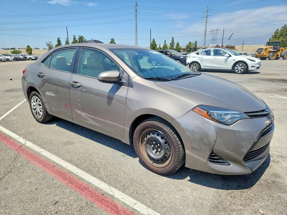 Продажа на аукционе авто 2018 Toyota Corolla, vin: 2T1BURHE2JC090115, номер лота: 63999536