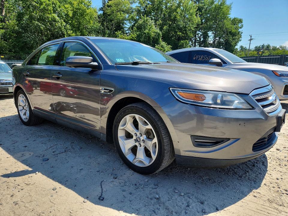 65192236 :رقم المزاد ، 1FAHP2HW7BG172125 vin ، 2011 Ford Taurus مزاد بيع