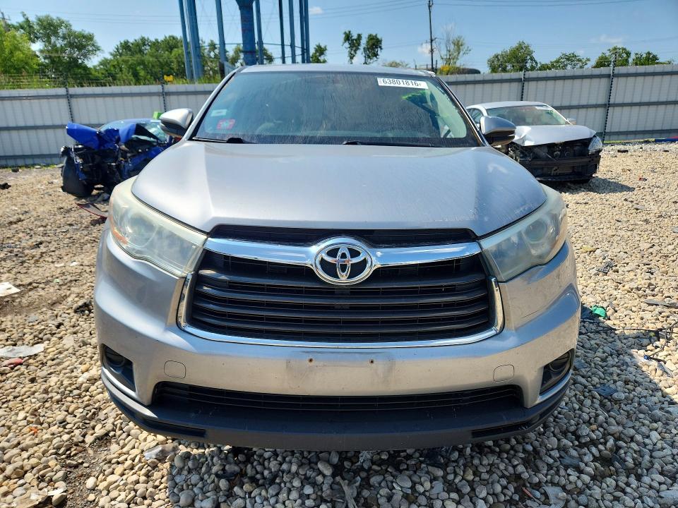 Продажа на аукционе авто 2015 Toyota Highlander, vin: 5TDBKRFH3FS173442, номер лота: 63801816