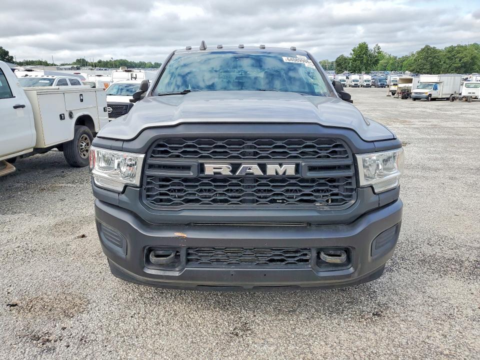 64089986 :رقم المزاد ، 3C7WRSCL7LG256043 vin ، 2020 Ram 3500 مزاد بيع