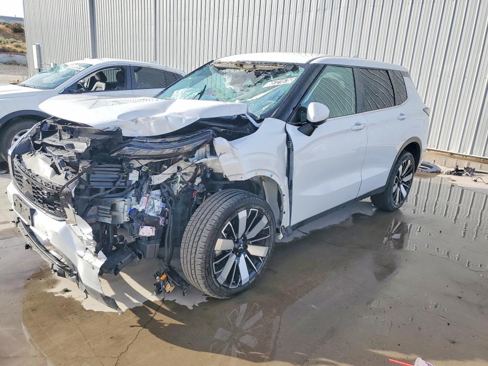 65721676 :رقم المزاد ، JA4J4VA85SZ037533 vin ، 2025 Mitsubishi Outlander مزاد بيع
