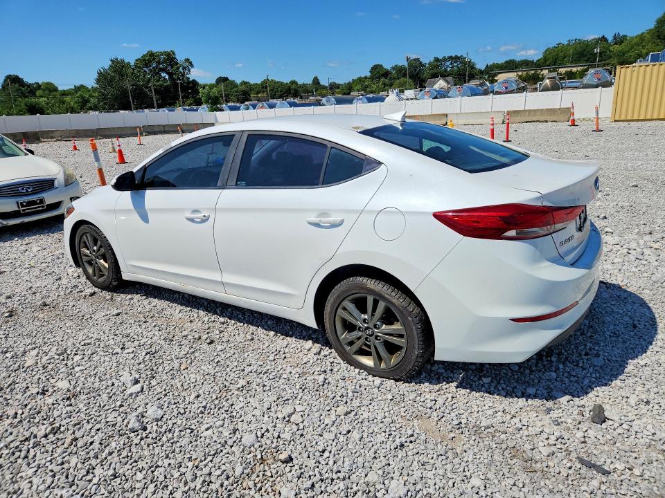 62273866 :رقم المزاد ، 5NPD84LF6JH215842 vin ، 2018 Hyundai Elantra مزاد بيع