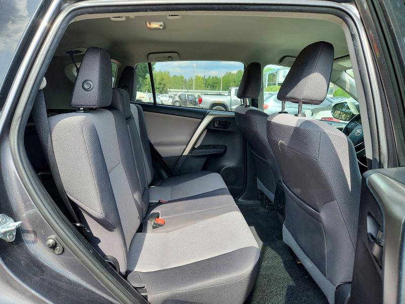 64385106 :رقم المزاد ، 2T3BFREV5FW358568 vin ، 2015 Toyota Rav4 مزاد بيع