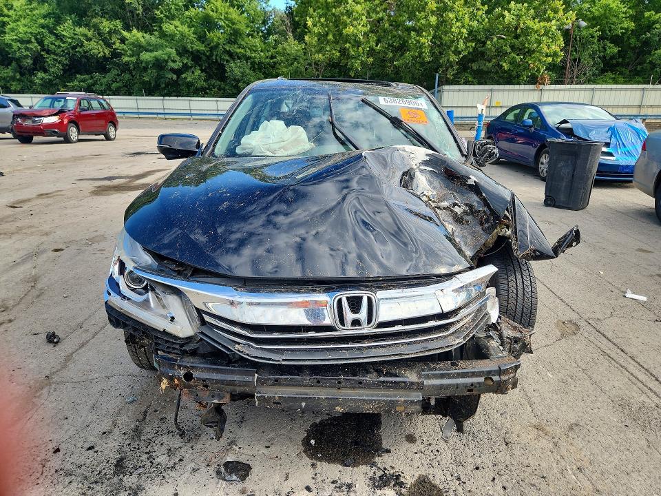 Продаж на аукціоні авто 2016 Honda Accord, vin: 1HGCR2F72GA042002, номер лоту: 63826906