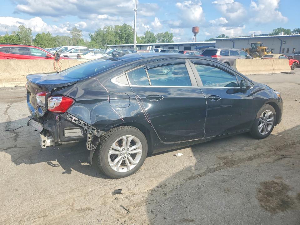 65862876 :رقم المزاد ، 1G1BE5SM8K7111163 vin ، 2019 Chevrolet Cruze مزاد بيع
