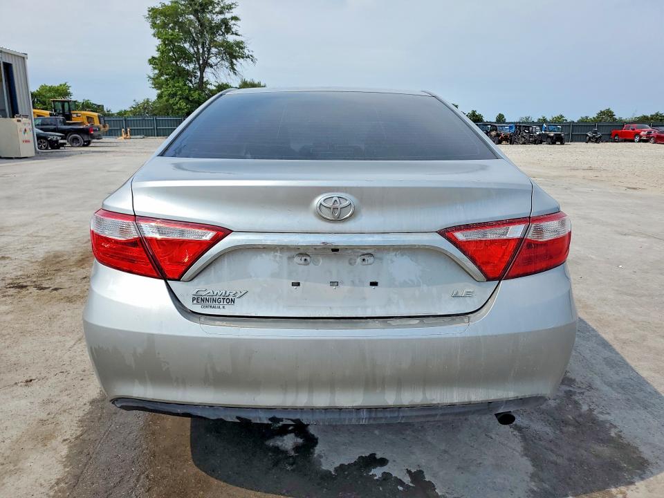 2015 Toyota Camry მანქანა იყიდება აუქციონზე, vin: 4T1BF1FK8FU066413, აუქციონის ნომერი: 63881576