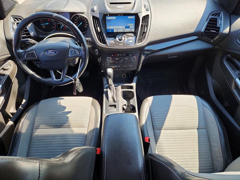 Продаж на аукціоні авто 2017 Ford Escape, vin: 1FMCU0J91HUE58760, номер лоту: 63371546