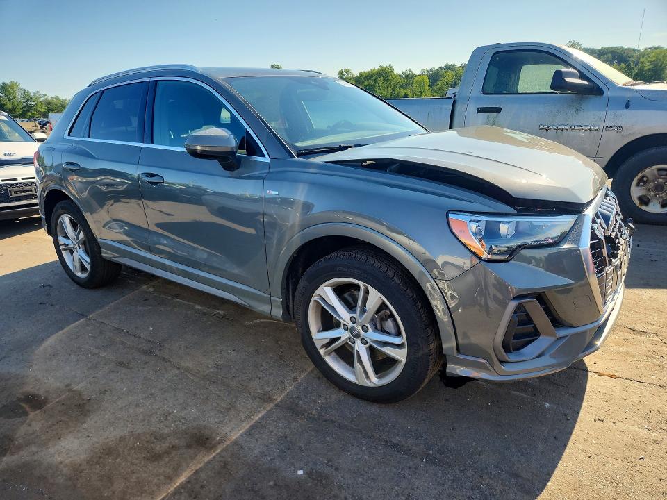 Продажа на аукционе авто 2020 Audi Q3, vin: WA1DECF33L1056643, номер лота: 63683446