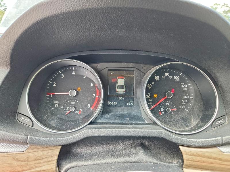 67268406 :رقم المزاد ، 1VWBA7A34JC009434 vin ، 2018 Volkswagen Passat مزاد بيع