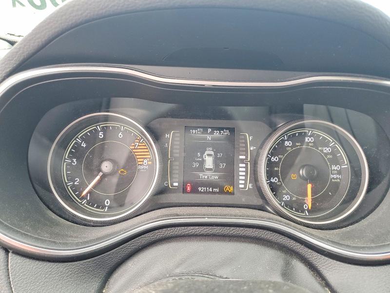 64024606 :رقم المزاد ، 1C4PJMLX0KD182581 vin ، 2018 Jeep Cherokee مزاد بيع