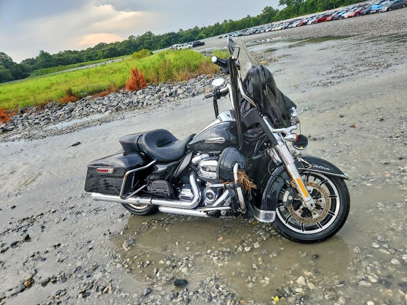64243886 :رقم المزاد ، 1HD1FCC12KB637986 vin ، 2019 Harley-davidson Flhtcu مزاد بيع
