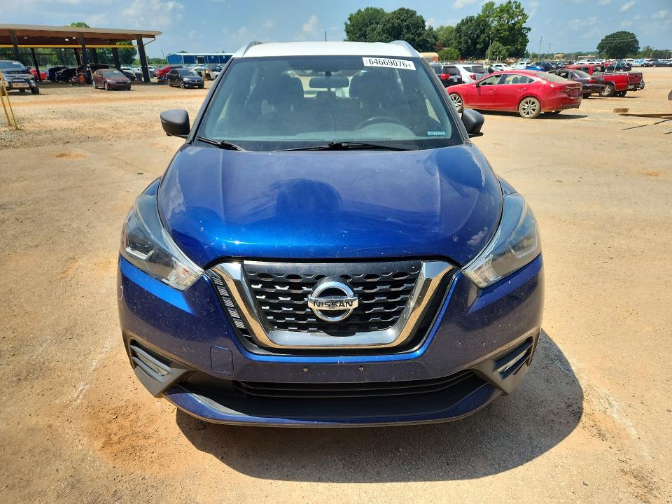 2019 Nissan Kicks მანქანა იყიდება აუქციონზე, vin: 3N1CP5CU1KL541412, აუქციონის ნომერი: 64669076