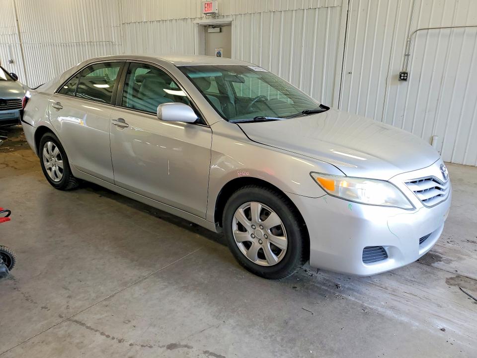 64668296 :رقم المزاد ، 4T4BF3EK4BR218524 vin ، 2011 Toyota Camry مزاد بيع