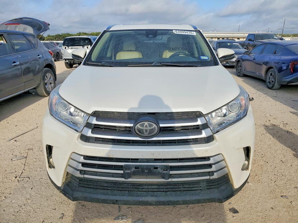 2017 Toyota Highlander მანქანა იყიდება აუქციონზე, vin: 5TDJZRFH0HS416912, აუქციონის ნომერი: 63999476
