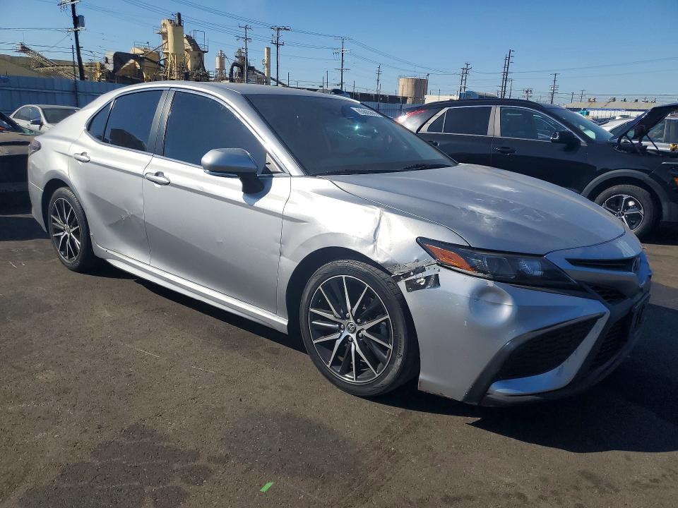 2022 Toyota Camry მანქანა იყიდება აუქციონზე, vin: 4T1G11AK8NU673289, აუქციონის ნომერი: 65665696