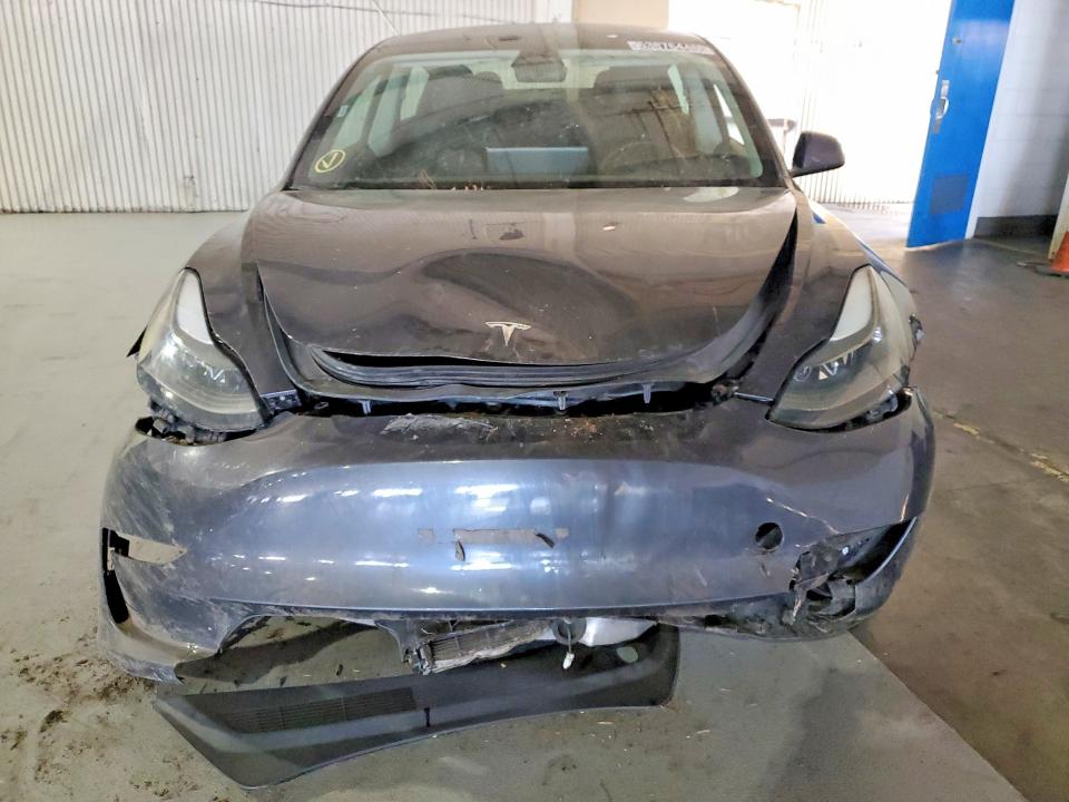 Продажа на аукционе авто 2023 Tesla Model 3, vin: 5YJ3E1EB1PF456096, номер лота: 63876446