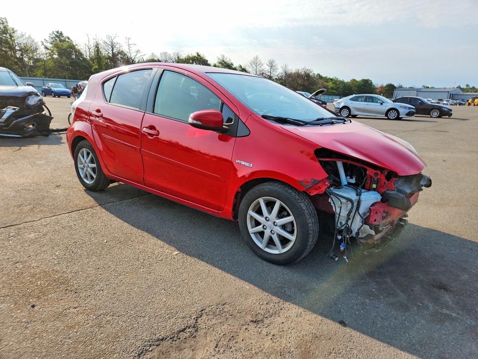 Продажа на аукционе авто 2013 Toyota Prius C, vin: JTDKDTB37D1032238, номер лота: 64835266