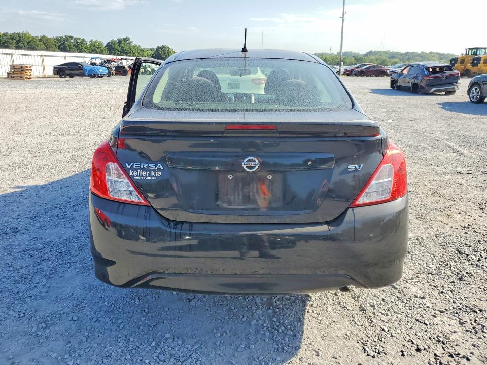 Продаж на аукціоні авто 2018 Nissan Versa, vin: 3N1CN7AP7JL821431, номер лоту: 65152436