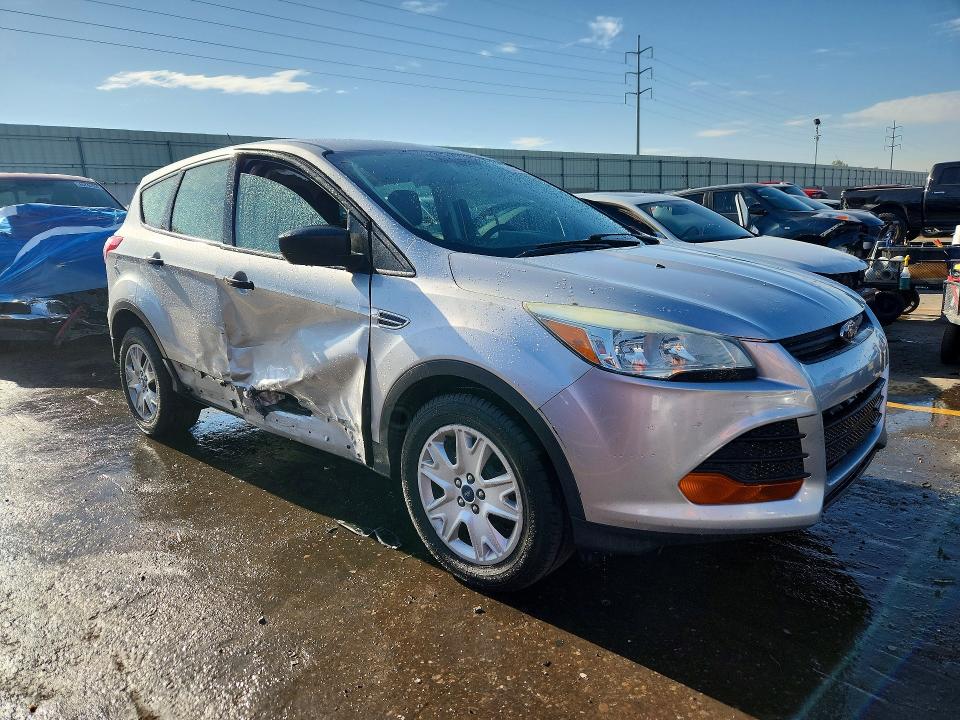 66830326 :رقم المزاد ، 1FMCU0F73GUB07564 vin ، 2016 Ford Escape مزاد بيع
