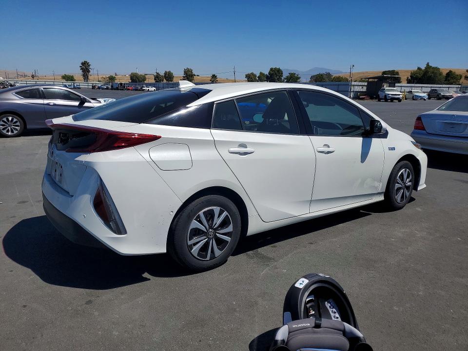Продаж на аукціоні авто 2017 Toyota Prius Prime, vin: JTDKARFP6H3002392, номер лоту: 63339596