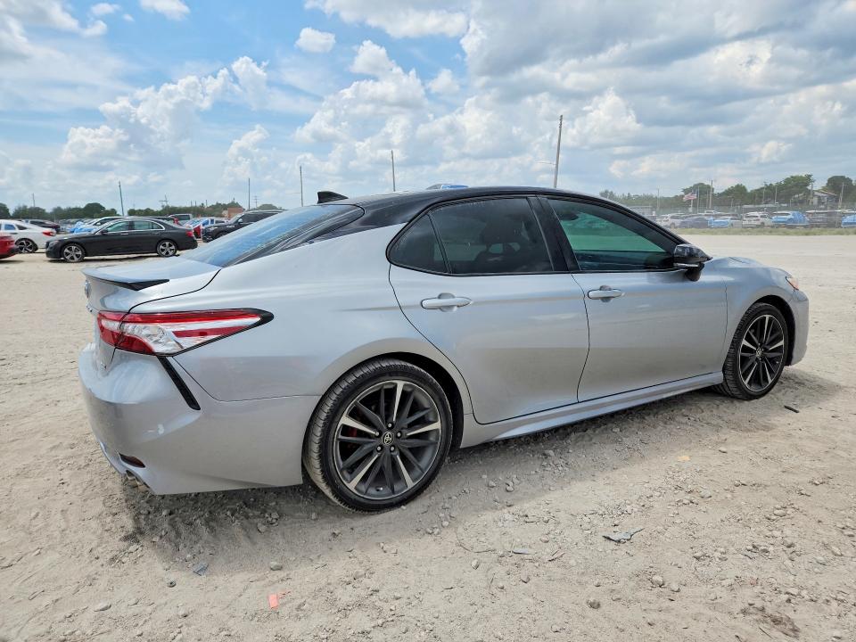 65997326 :رقم المزاد ، 4T1K61AK3LU366024 vin ، 2020 Toyota Camry مزاد بيع